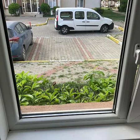 Cozy In A Popular Neighborhood *